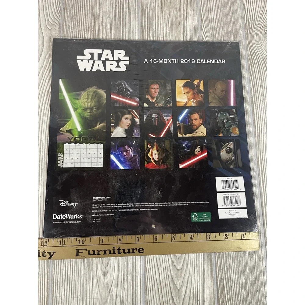 STAR WARS 2019 Wall Calendar Darth Vader Yoda Sealed 12x12 Garage Man Cave Art